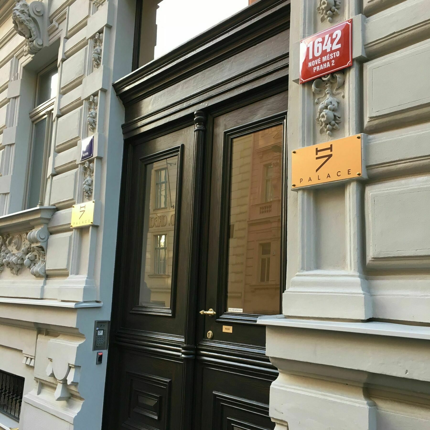 Limehome Prague Halkova מראה חיצוני תמונה